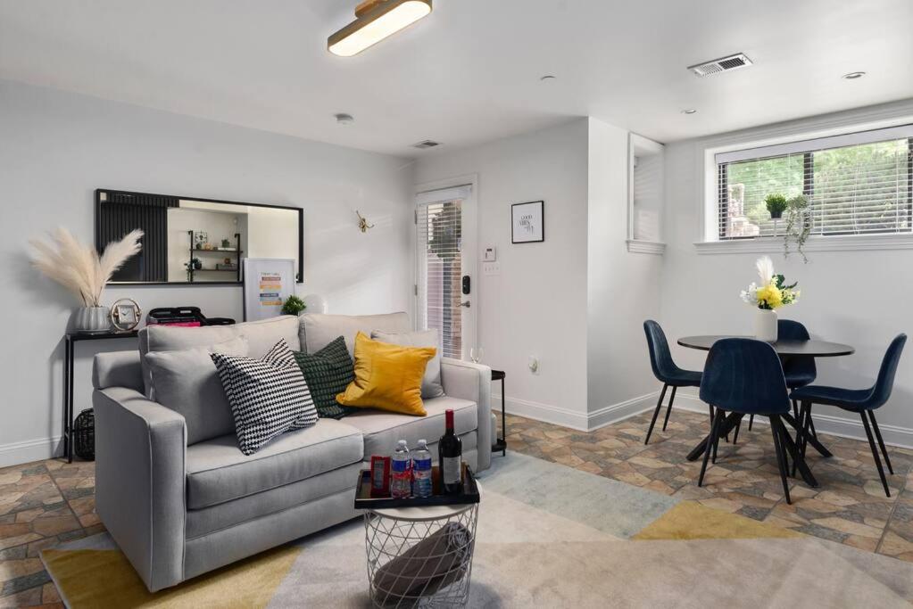 Upscale 2Br Apartment With Patio Washington Luaran gambar