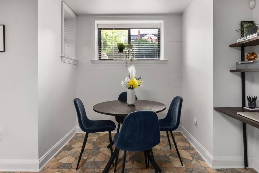 Upscale 2Br Apartment With Patio Washington Luaran gambar