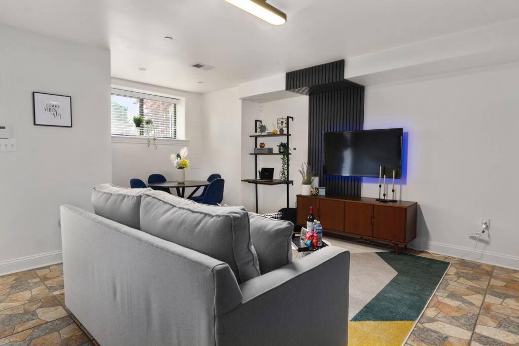Upscale 2Br Apartment With Patio Washington Luaran gambar